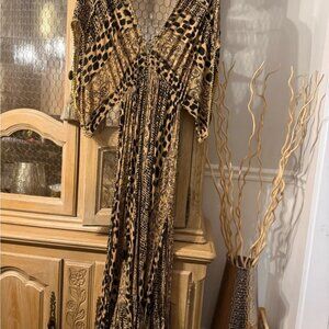 Z & L Leopard Print Maxi Medium Dress